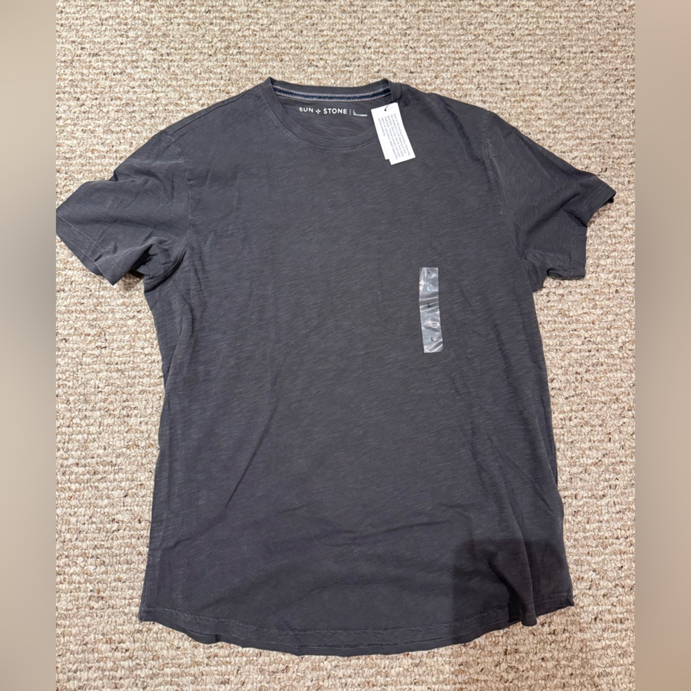 NWT Sun and Stone Men’s T-Shirt